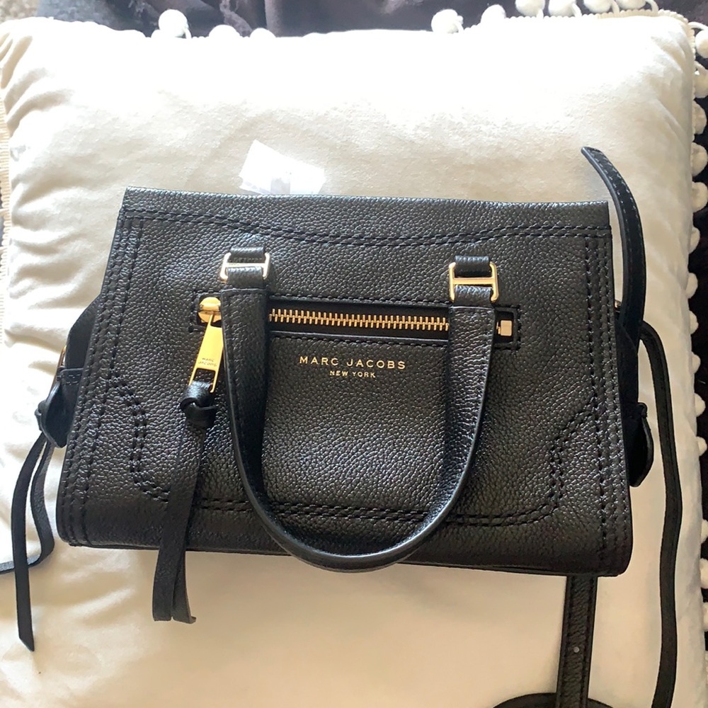 Marc jacobs mini cruiser cross body purse